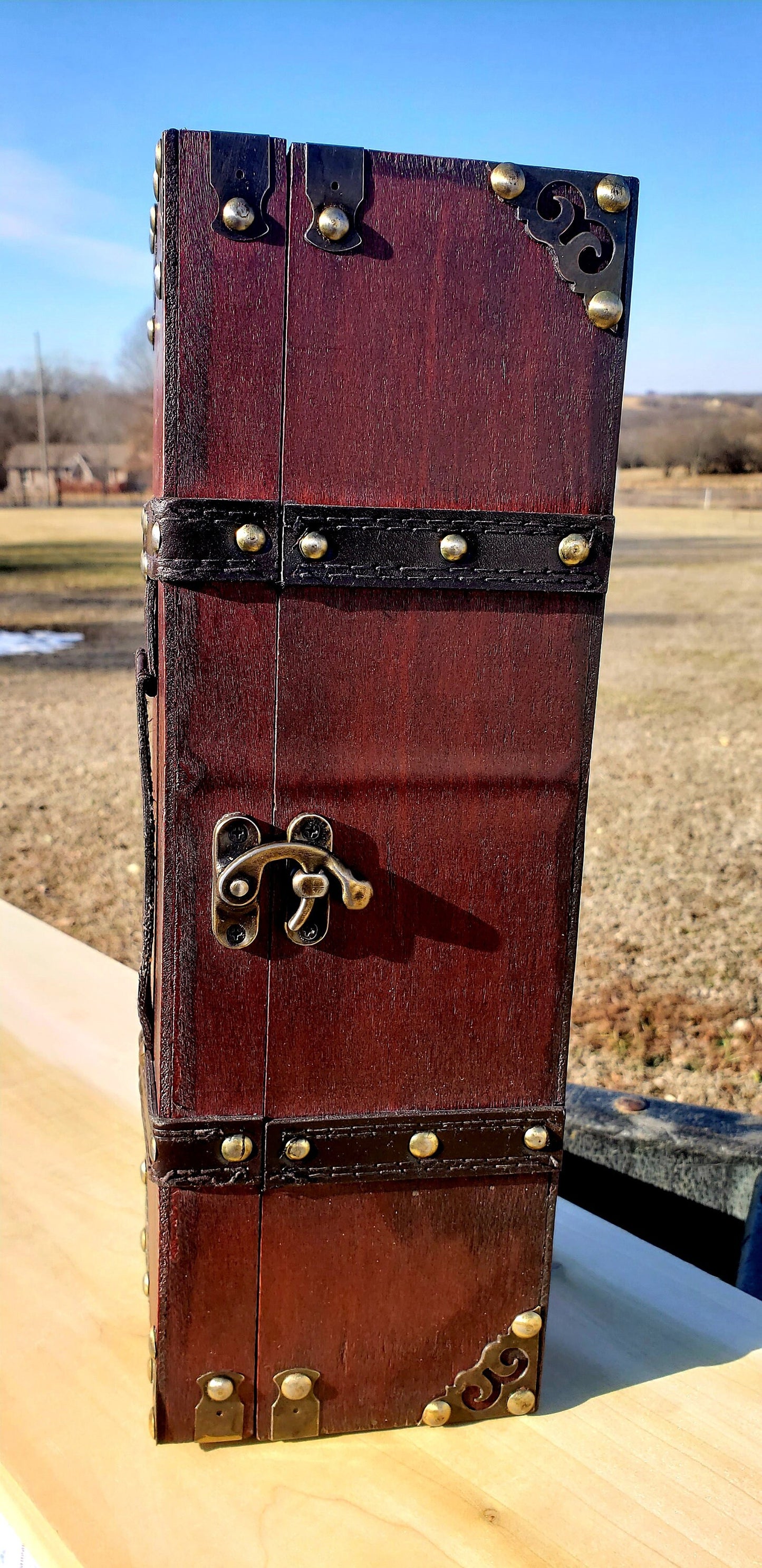 Wine Box with Accessory Set