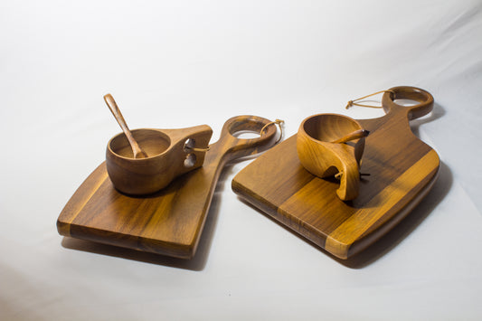 "Outlaws in the kitchen" wood board and cup set